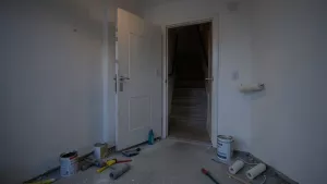 remont mieszkania w bloku w jakich godzinach